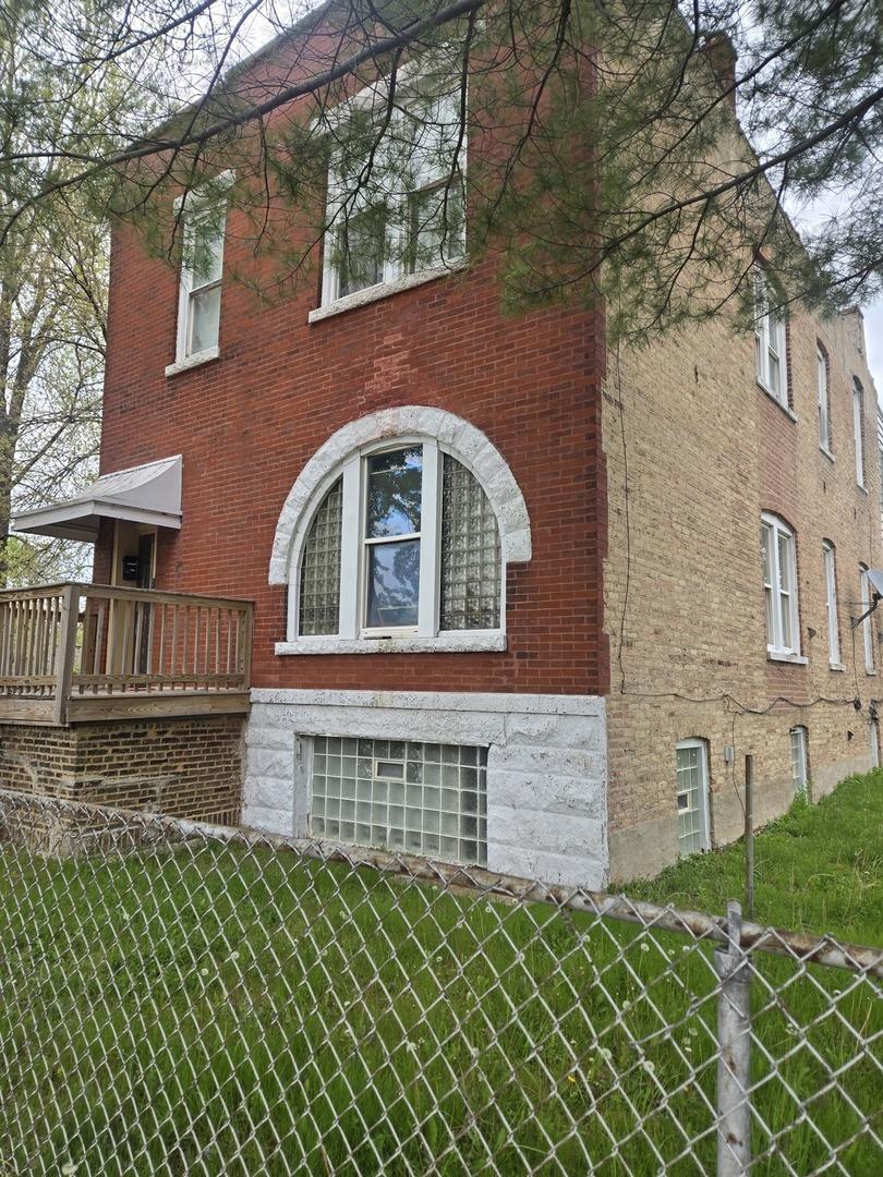 339 N Central Park Ave., Chicago, IL 60624