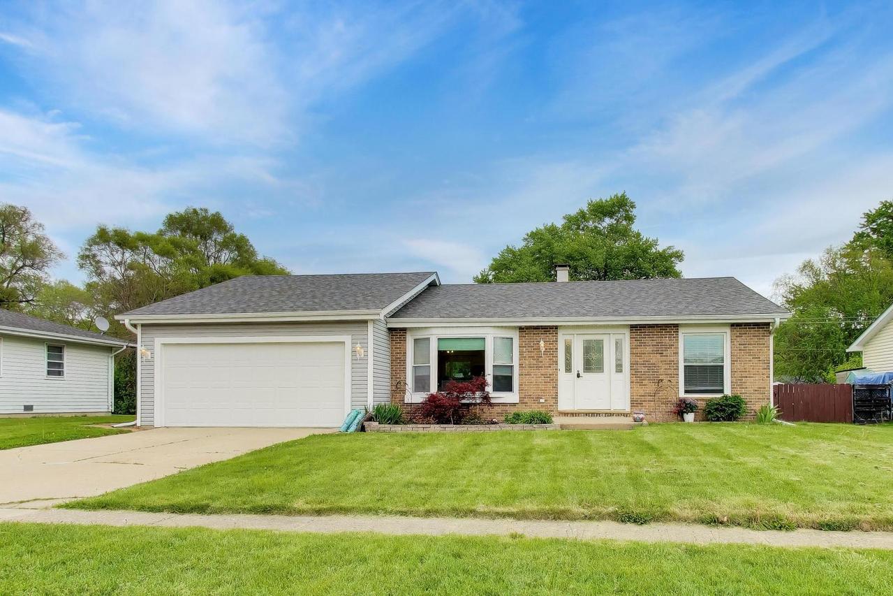 1410 N Scully Dr., Mchenry, IL 60050