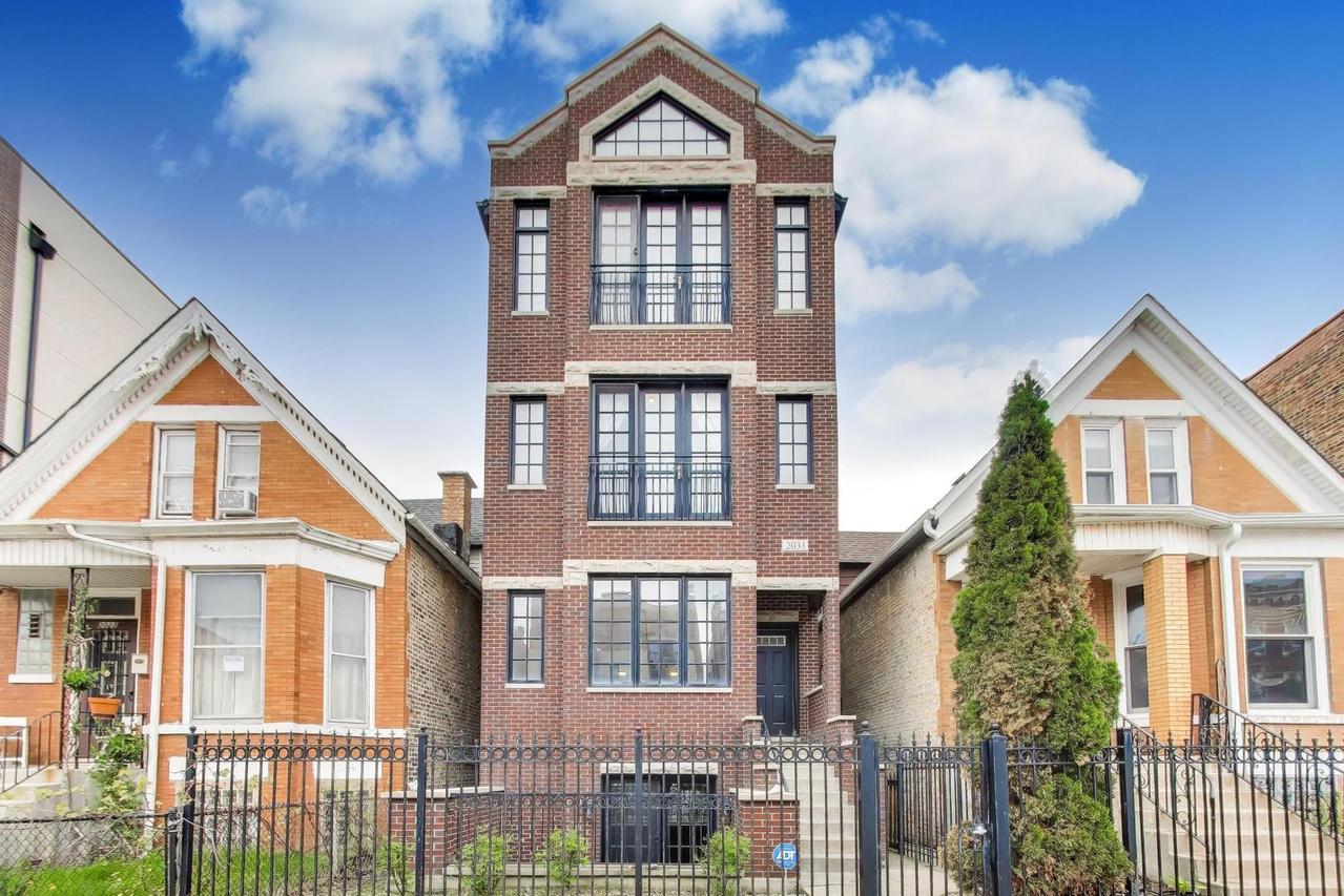 2031 W Augusta Blvd. #1, Chicago, IL 60622