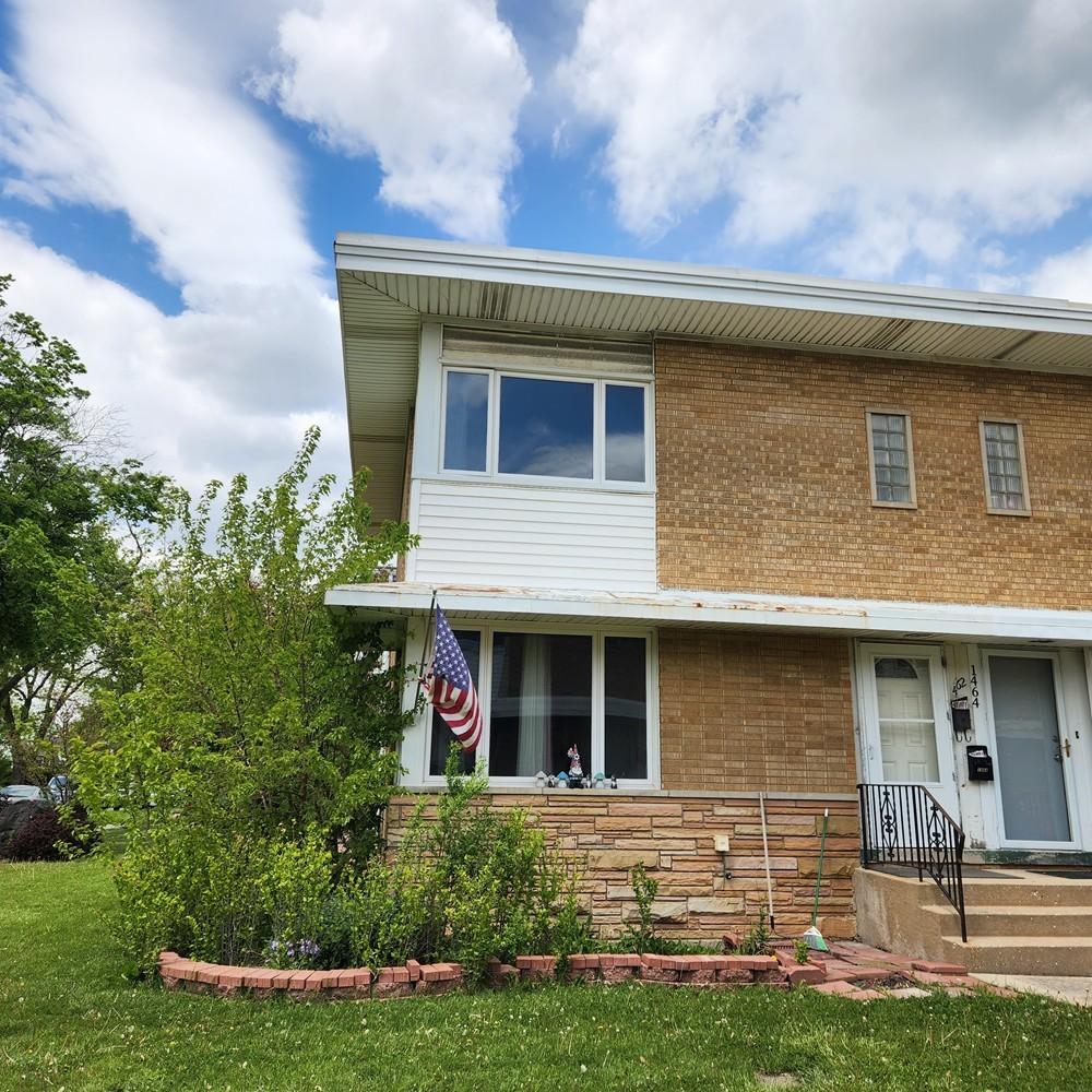 1462 Willow Ave., Des Plaines, IL 60016
