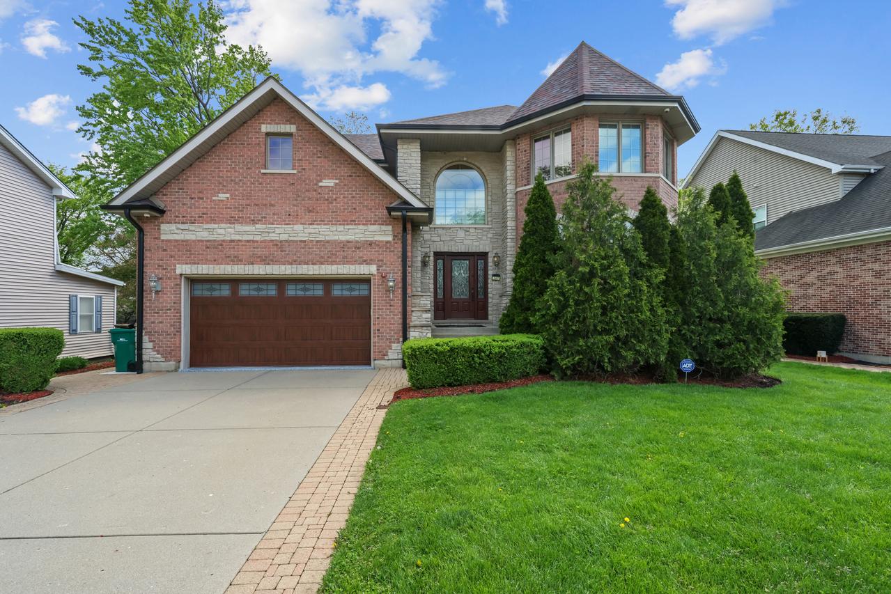 267 9th St., Wheeling, IL 60090