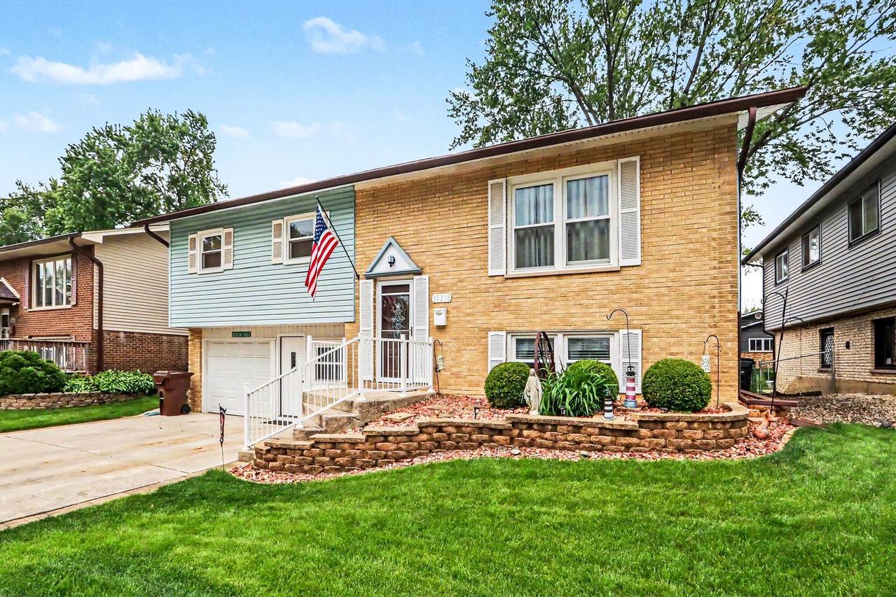 15218 Rob Roy Dr., Oak Forest, IL 60452