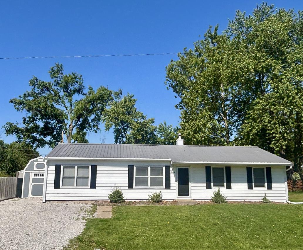 805 N Reel St., Salem, IL 62881