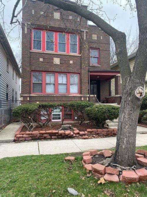 10214 S State St., Chicago, IL 60628