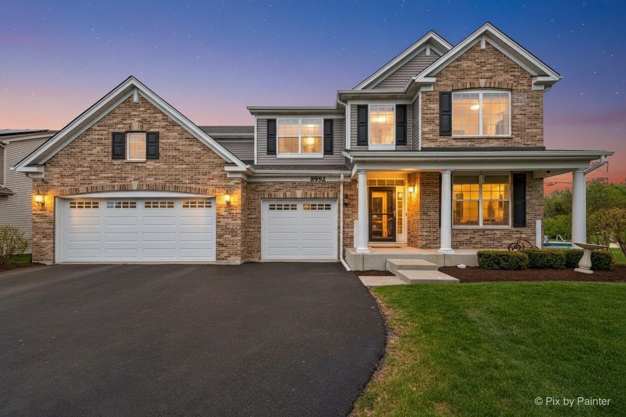 8992 Pearsall Dr., Huntley, IL 60142