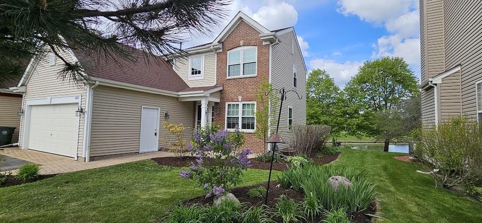 450 Rosewood Crossing, Lindenhurst, IL 60046