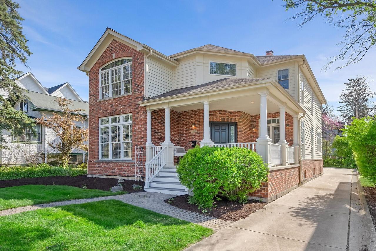 4829 Linscott Ave., Downers Grove, IL 60515