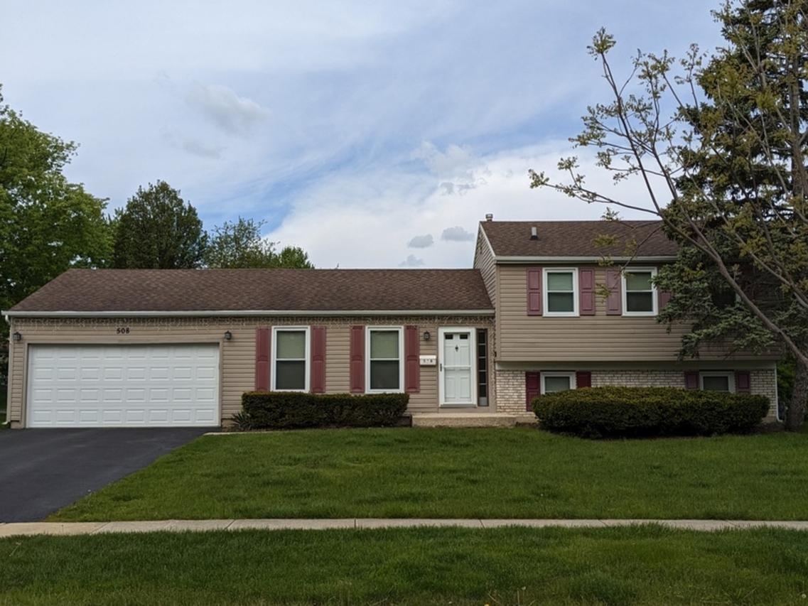 508 Bristol Ln., Schaumburg, IL 60194