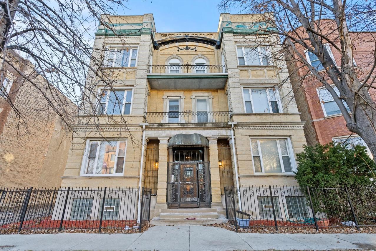 5618 S Prairie Ave. #2, Chicago, IL 60637
