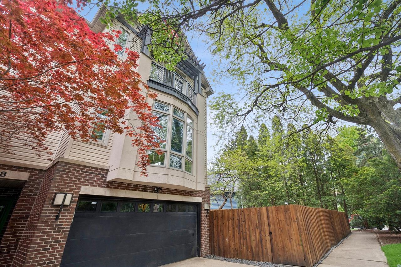3708 N Kenneth Ave., Chicago, IL 60641