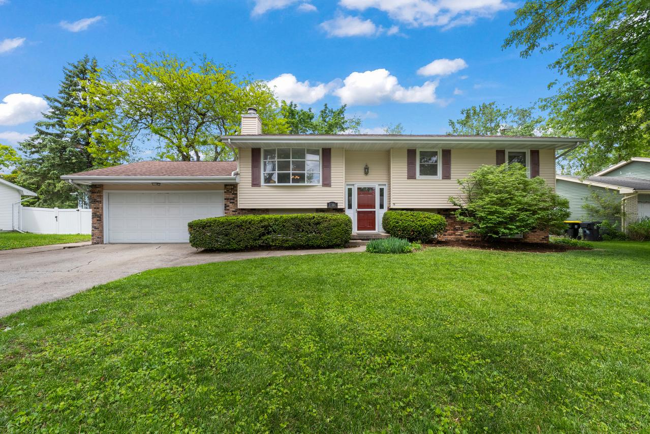 1704 Dunray Ln., Normal, IL 61761