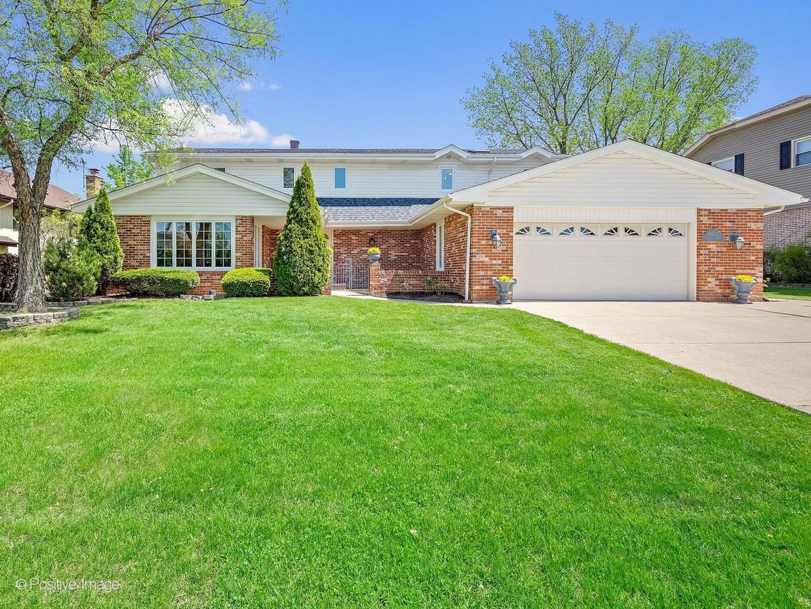 6457 Rodgers Dr., Willowbrook, IL 60527