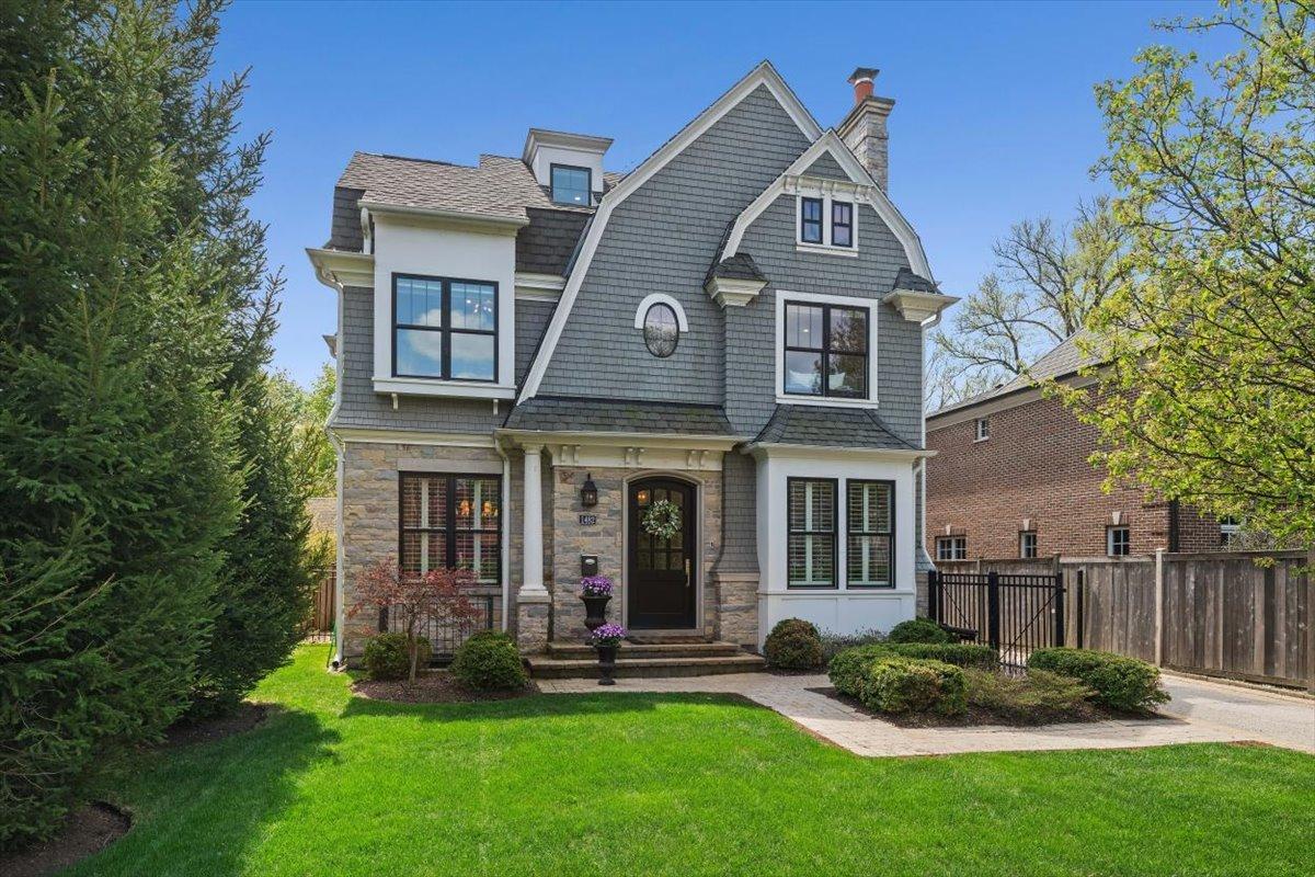 1482 Edgewood Ln., Winnetka, IL 60093