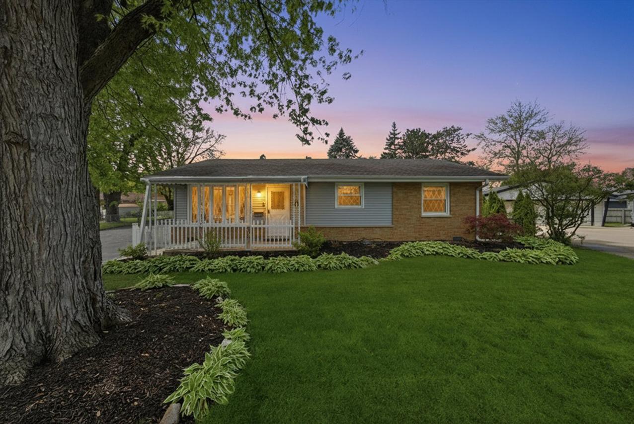 13000 Crescent Ct., Crestwood, IL 60418