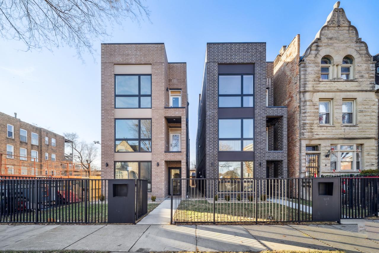 4208 S Calumet Ave. #201, Chicago, IL 60653