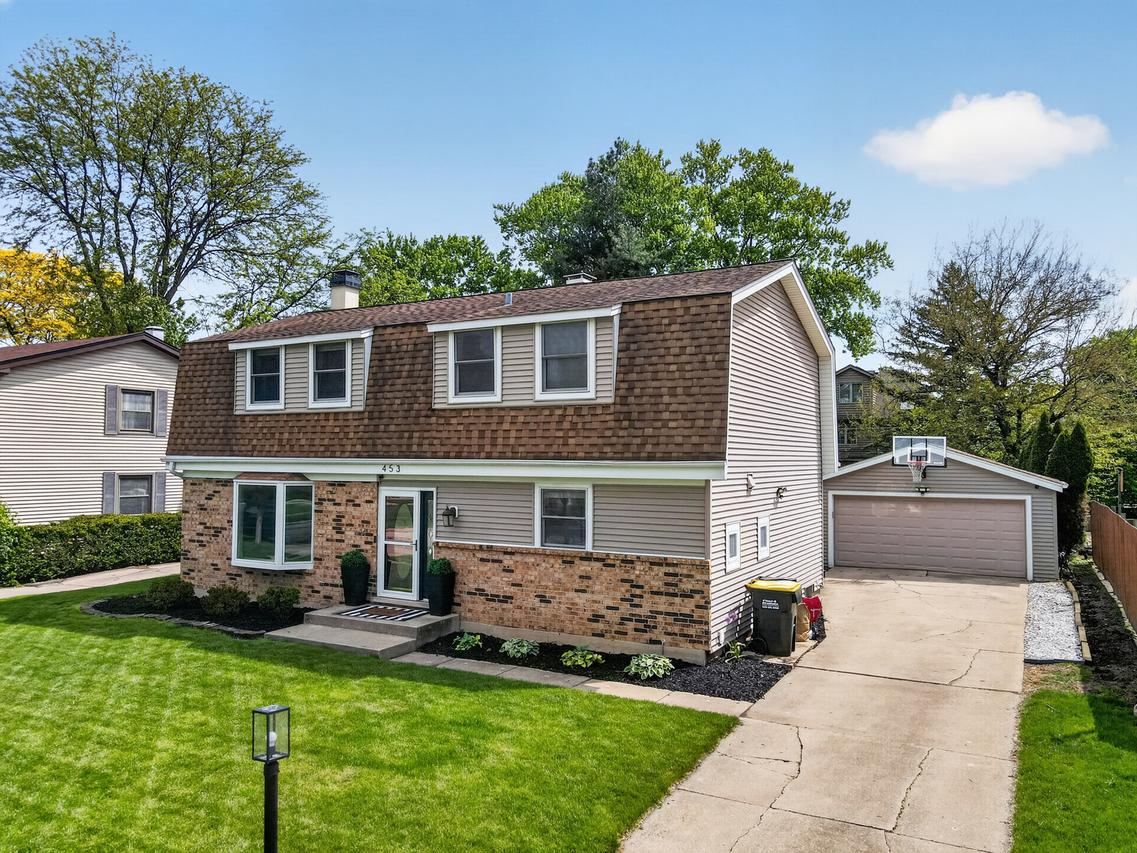 453 S Park St., Westmont, IL 60559