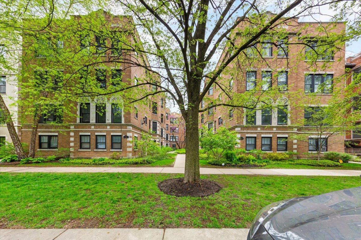 602 Sheridan Rd. #3E, Evanston, IL 60202