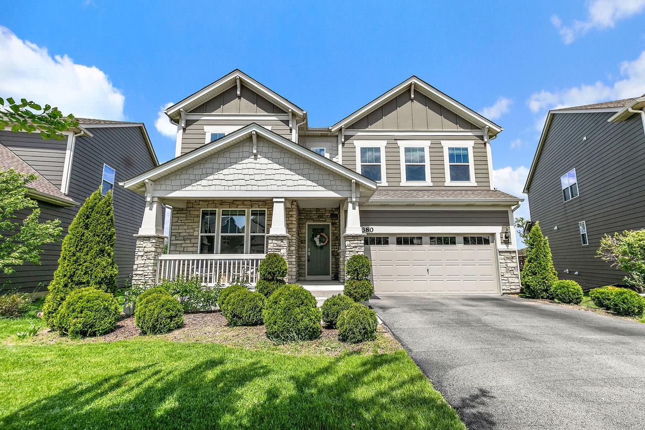 380 Hamilton Rd., St. Charles, IL 60175