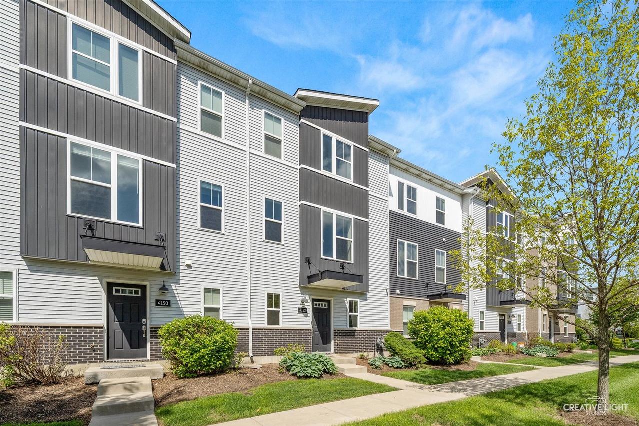 4152 Irving Rd., Aurora, IL 60504