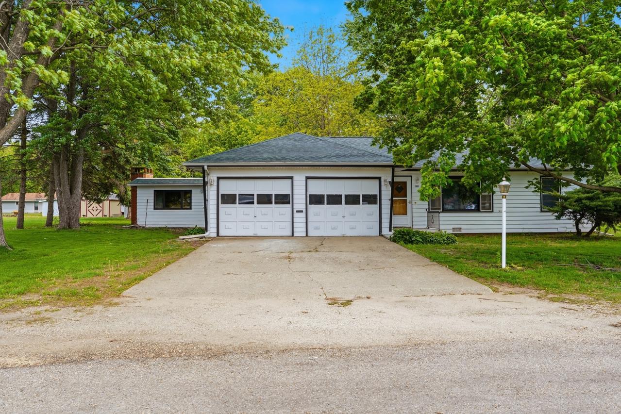 1001 Sunset Dr., Rock Falls, IL 61071