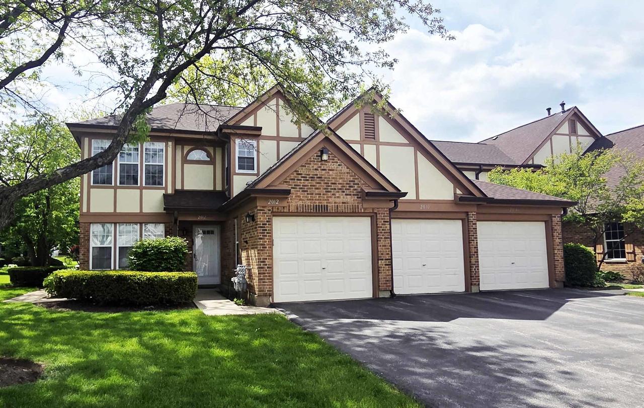 2012 Quaker Hollow Ln., Streamwood, IL 60107