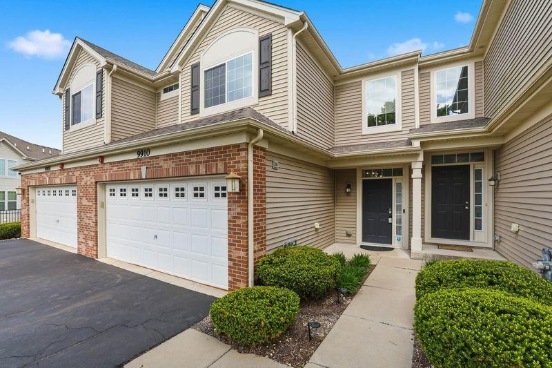 9910 Williams Dr. #51-02, Huntley, IL 60142