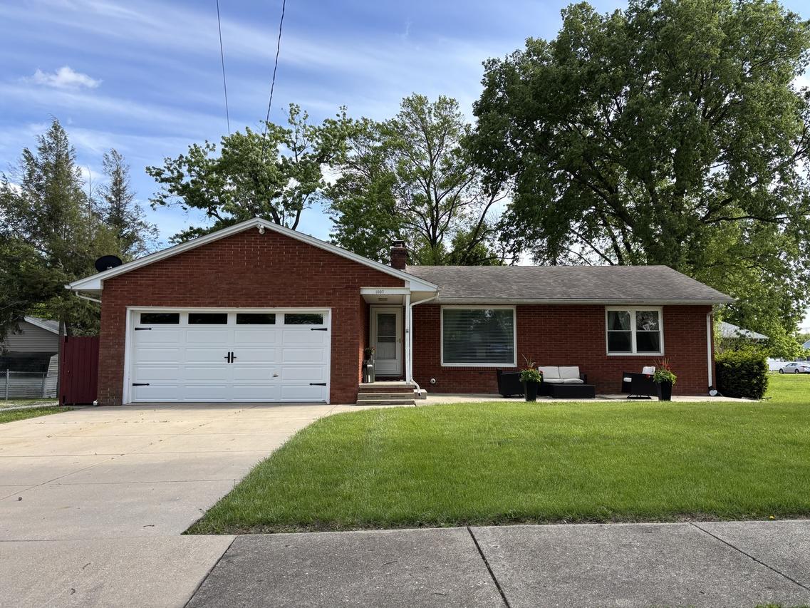 1007 W Bridge St., Streator, IL 61364