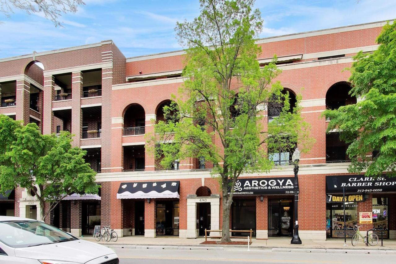 4743 N Clark St. #4N, Chicago, IL 60640