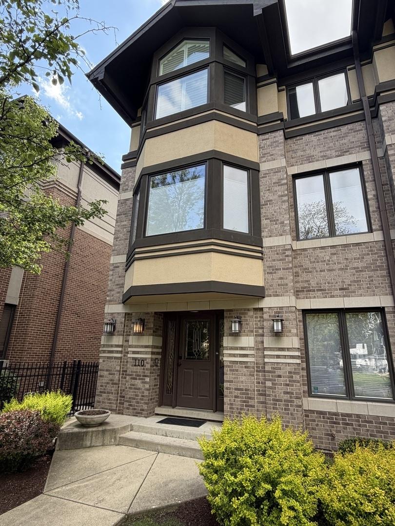 110 N Myrtle Ave., Elmhurst, IL 60126