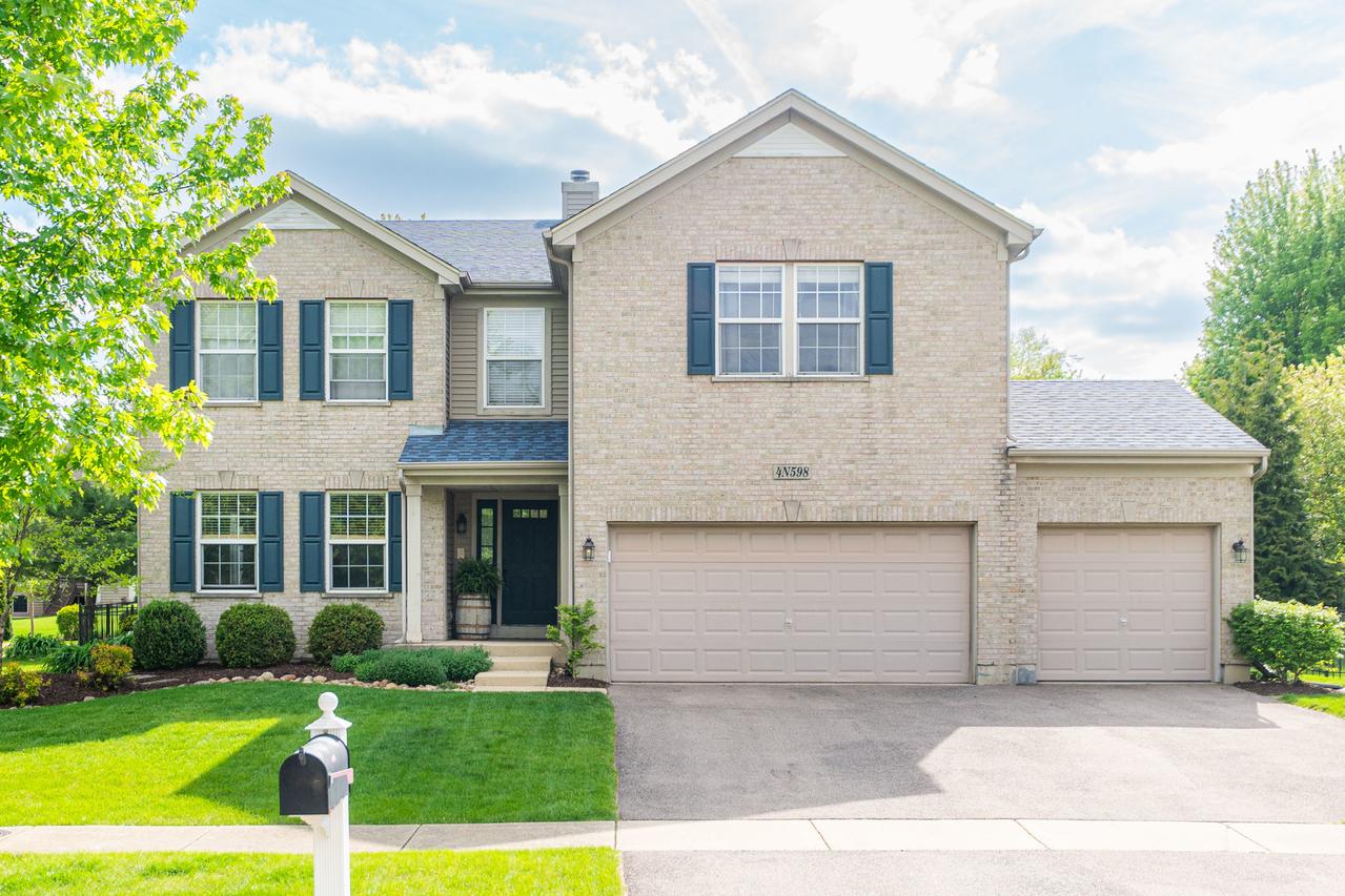4N598 Campton Crossings Dr., St. Charles, IL 60175