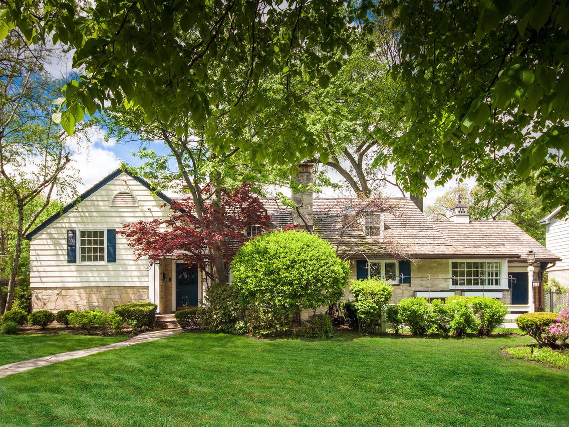 9002 Kedvale Ave., Skokie, IL 60076