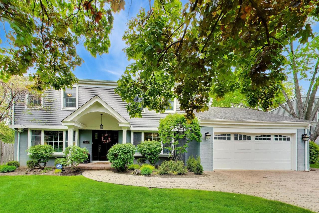944 Western Ave., Northbrook, IL 60062