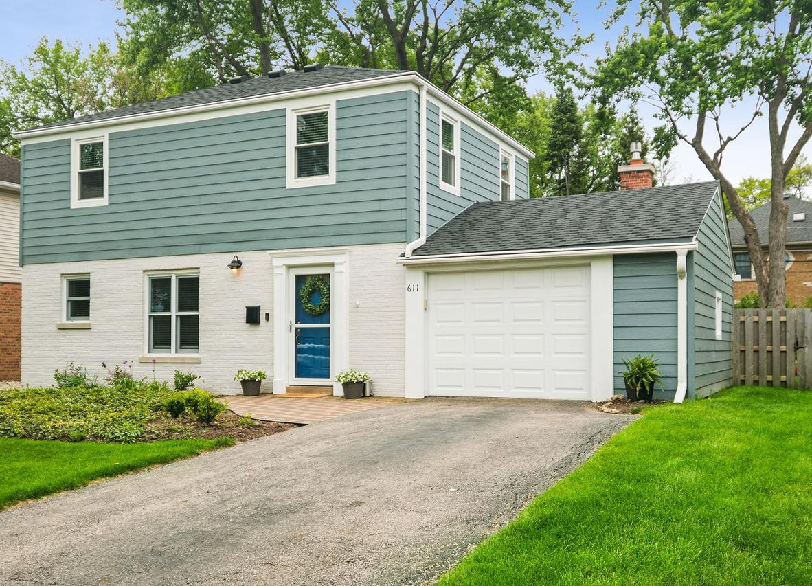 611 E Davis St., Arlington Heights, IL 60005