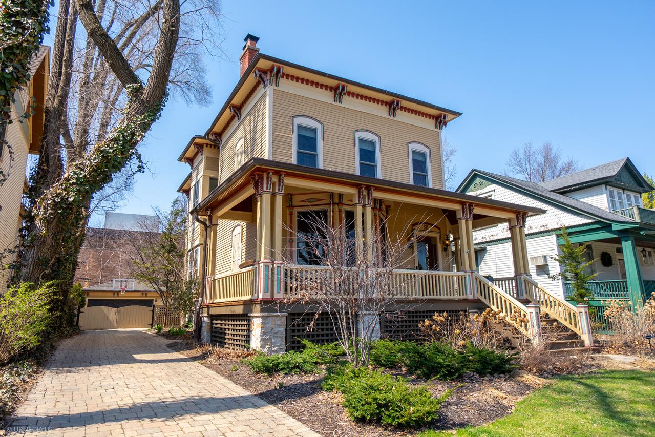 511 N Grove Ave., Oak Park, IL 60302