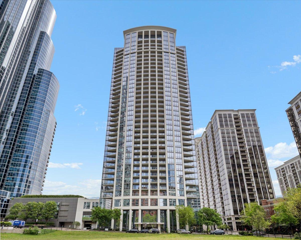 1235 S Prairie Ave. #2709, Chicago, IL 60605