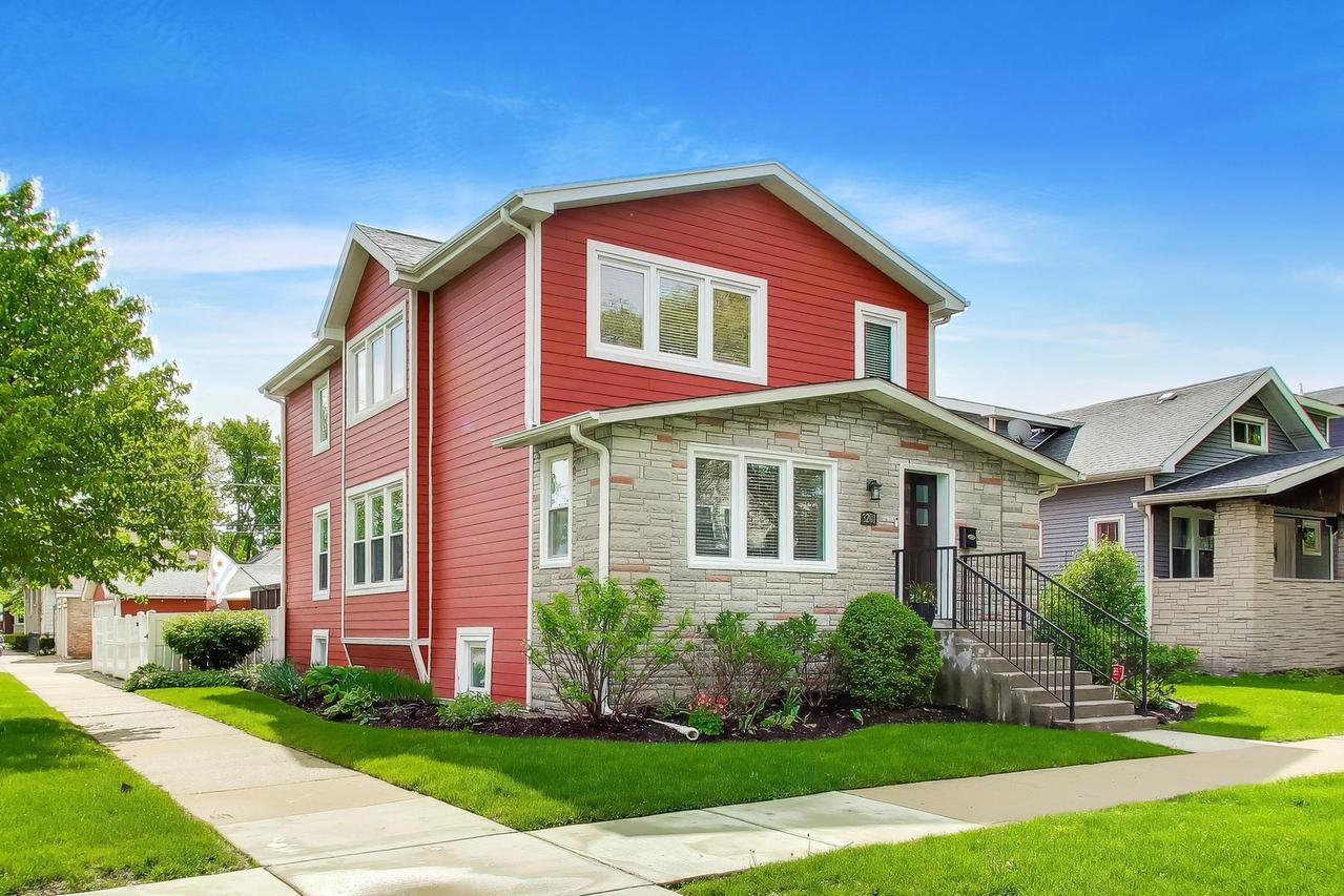 3201 Highland Ave., Berwyn, IL 60402