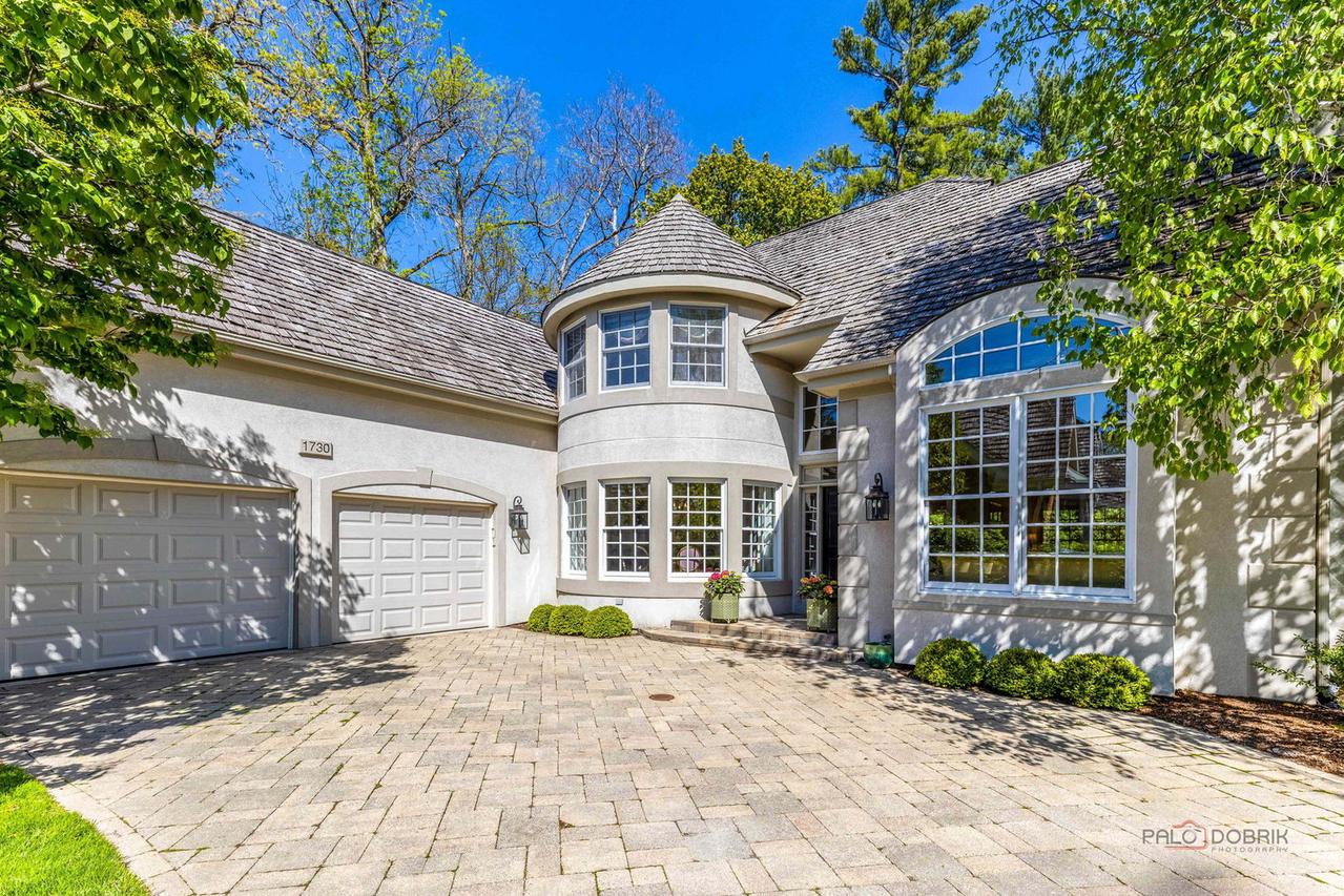 1730 Yale Ct., Lake Forest, IL 60045