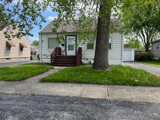 17943 Ridgewood Ave., Lansing, IL 60438
