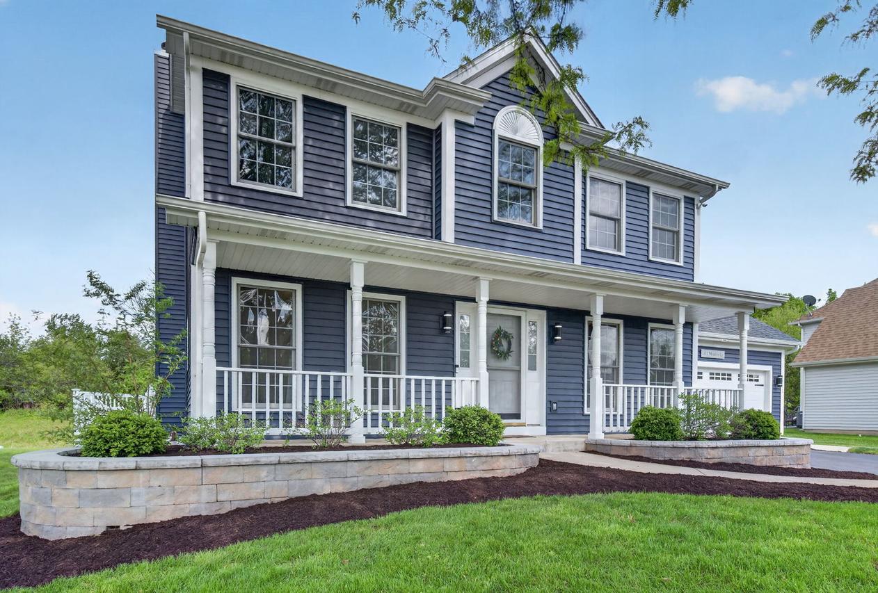 1311 Meadow Ln., North Aurora, IL 60542