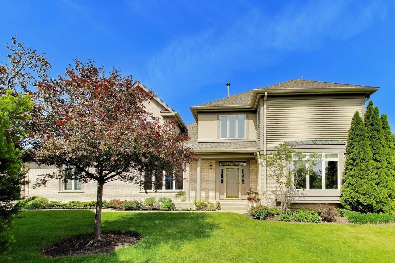 2511 Buckland Ln., Northbrook, IL 60062