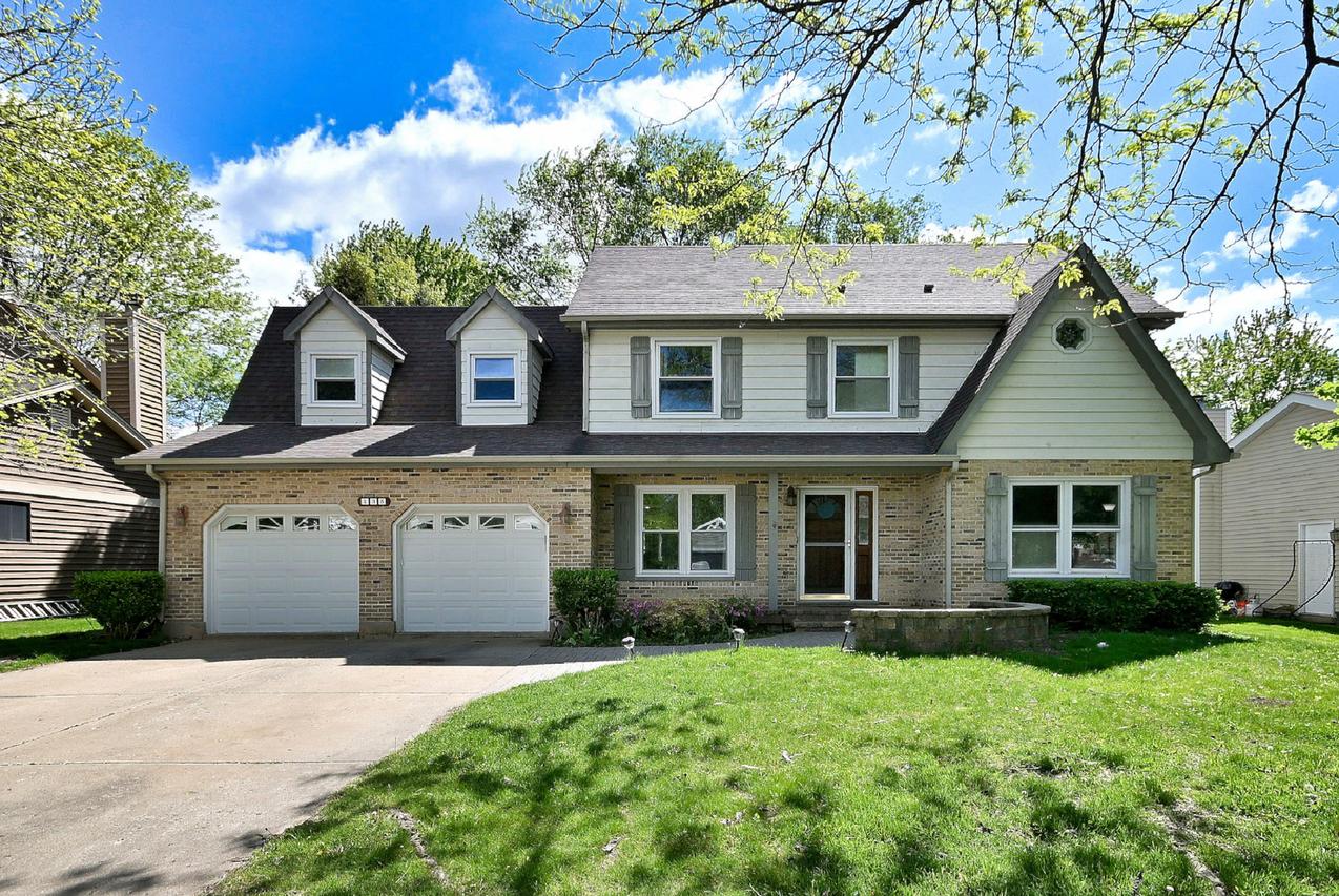 435 Cross Arm Dr., Grayslake, IL 60030