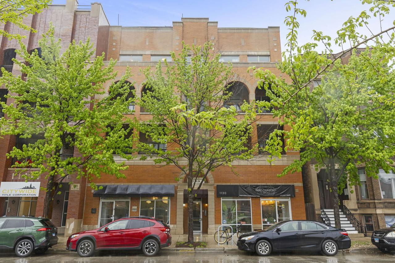 1130 W Diversey Pkwy. #4W, Chicago, IL 60614
