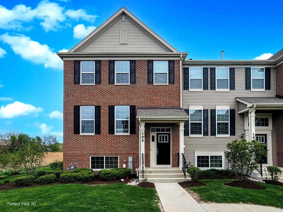 195 Lakeshore Dr., Oswego, IL 60543