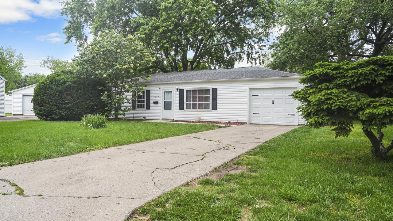1107 N Highlands Dr., Urbana, IL 61801