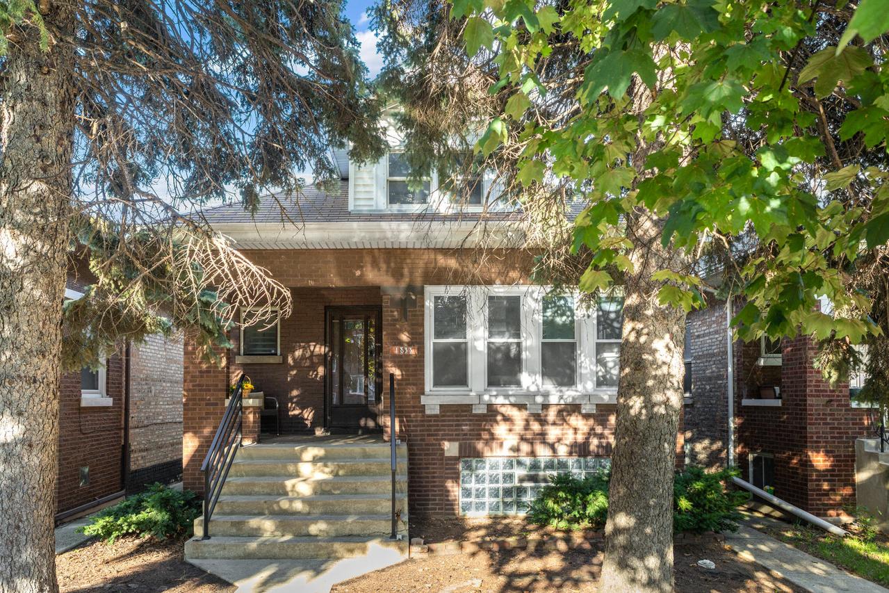 1833 Ridgeland Ave., Berwyn, IL 60402