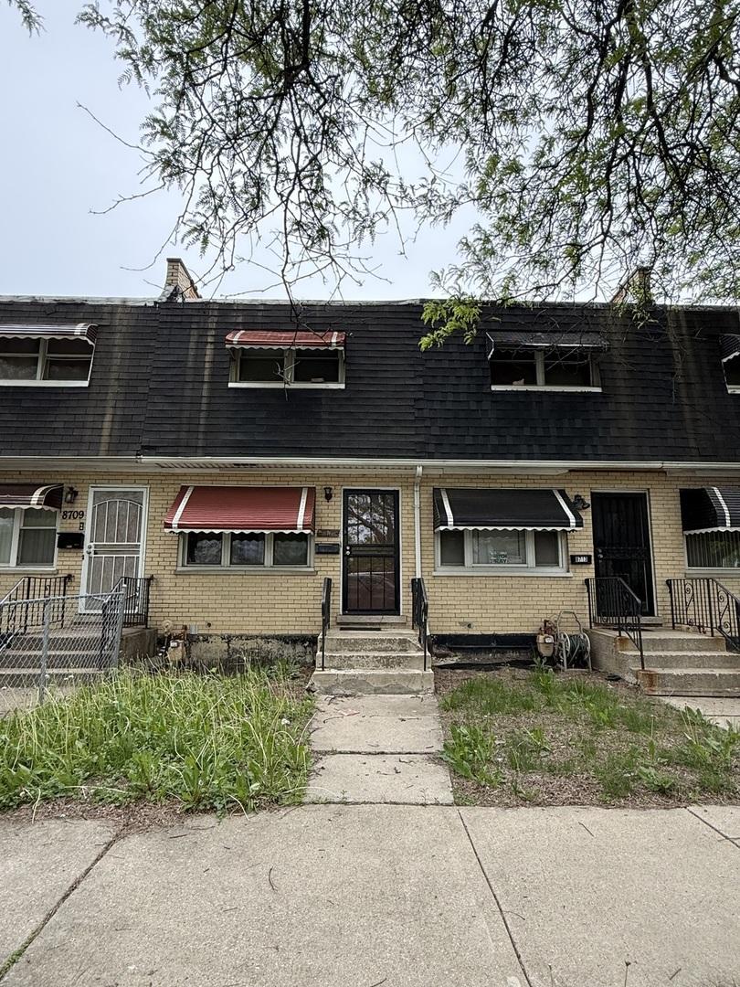8711 S Throop St., Chicago, IL 60620