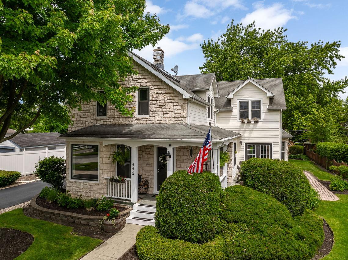 442 Davis St., Downers Grove, IL 60515