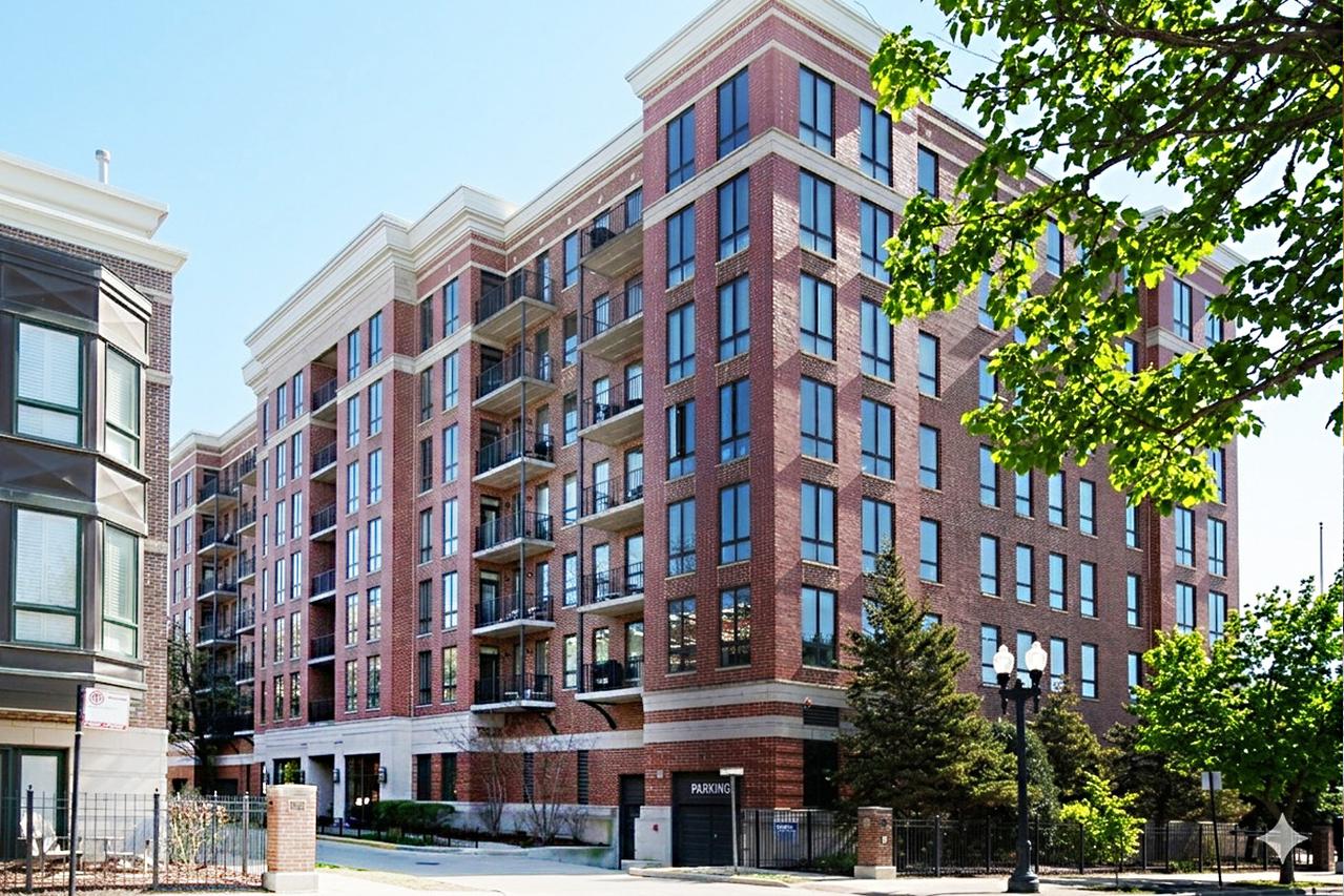 343 W Old Town Ct. #705, Chicago, IL 60610