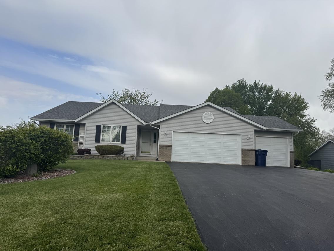 6638 Tipperary Tr., Roscoe, IL 61073