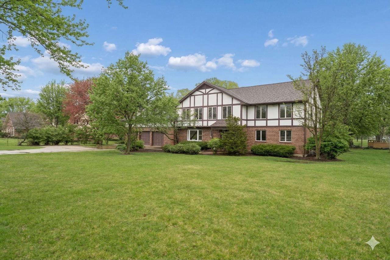 21839 Cambridge Dr., Kildeer, IL 60047